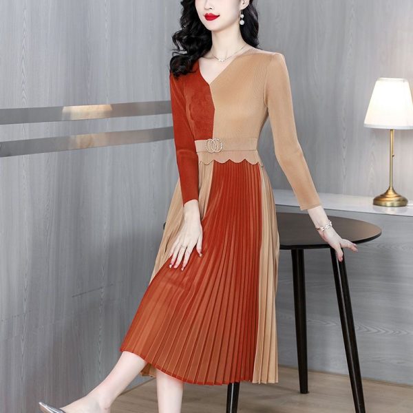 2025 plus size women's spring new V-neck splicing dress long sleeve high-end medium-length skirt D02346