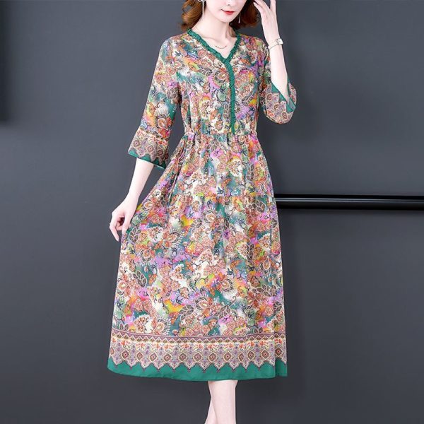 2025 plus size women's new summer French retro floral high-end stylish temperament medium and long skirt D02361