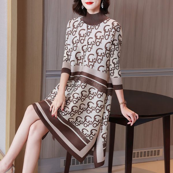 2025 Fashion Slim Summer New Large Size Women's Loose Printed Dress Medium Length Wide Skirt D02390